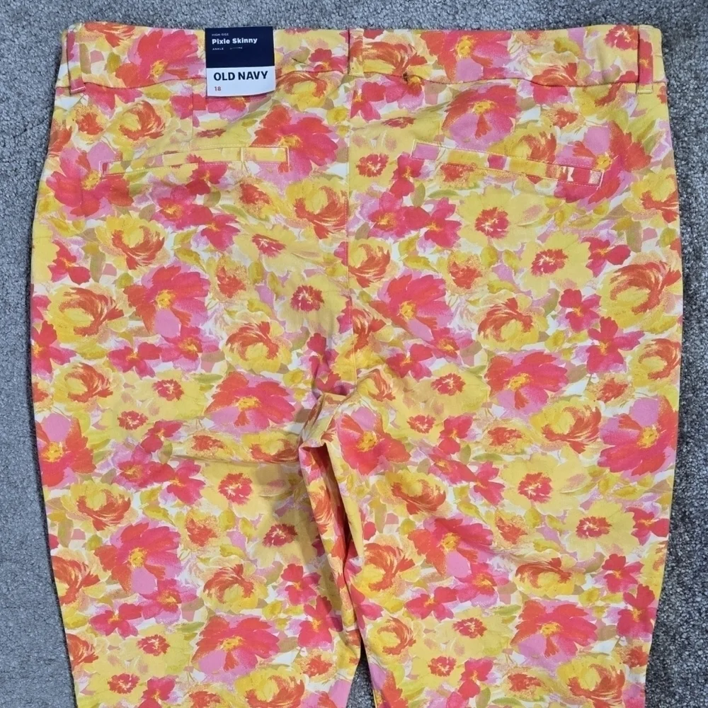 Old Navy NWT High Rise Pixie Ankle Skinny Pant Pink Yellow Floral Romantic FLAW